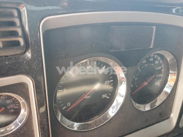 Photo 10 of 2013 KENWORTH T800 DUMP TRUCK (VIN 1NKDX4EX0DJ368123)