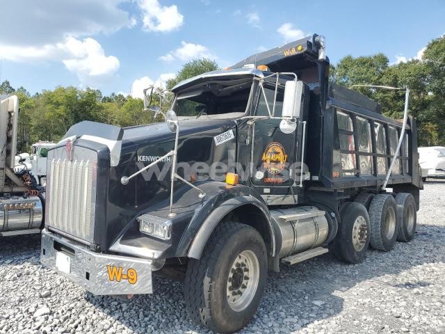 Photo 6 of 2013 KENWORTH T800 DUMP TRUCK (VIN 1NKDX4EX0DJ368123)