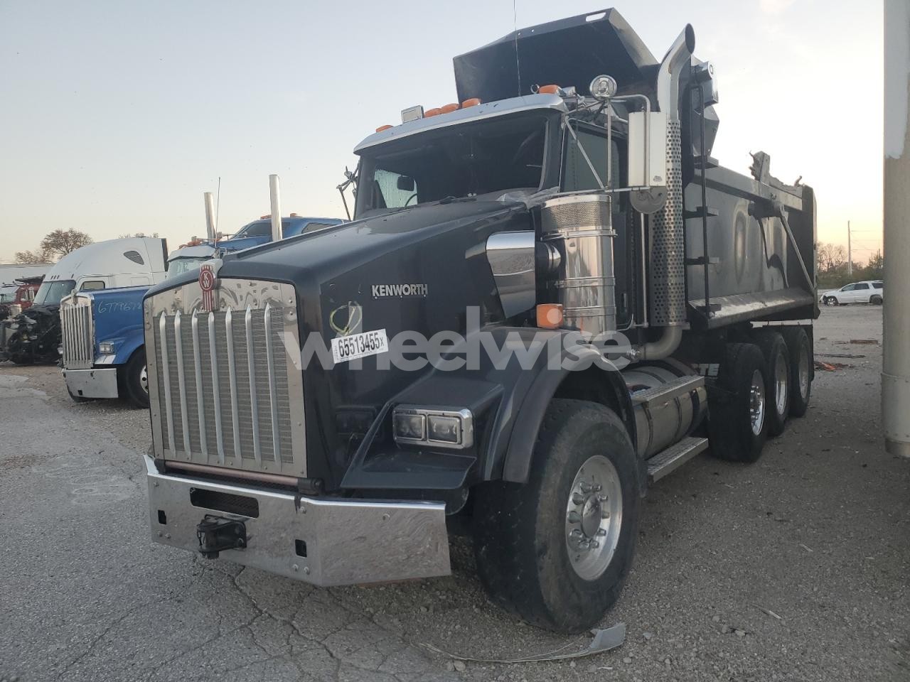 2019 KENWORTH CONSTRUCTION T800 (VIN 1NKDX4TX4KJ225823) main photo