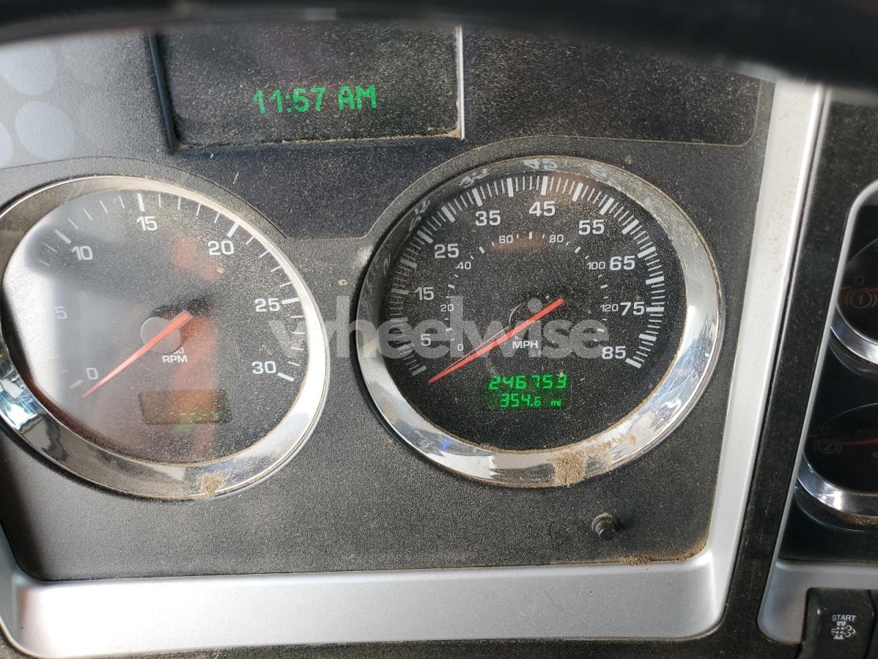 Photo 9 of 2019 KENWORTH CONSTRUCTION T800 (VIN 1NKDX4TX4KJ225823)