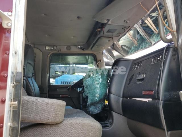 2016 KENWORTH CONSTRUCTION T800 (VIN 1NKDX4TX9GR495185) main photo