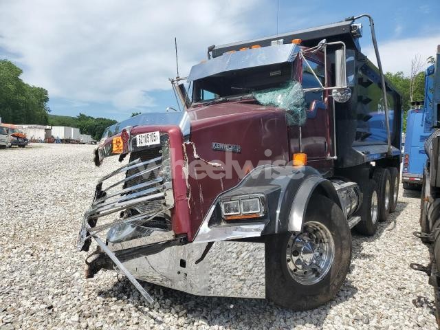Photo 2 of 2016 KENWORTH CONSTRUCTION T800 (VIN 1NKDX4TX9GR495185)