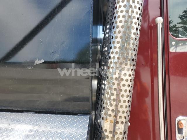Photo 5 of 2016 KENWORTH CONSTRUCTION T800 (VIN 1NKDX4TX9GR495185)