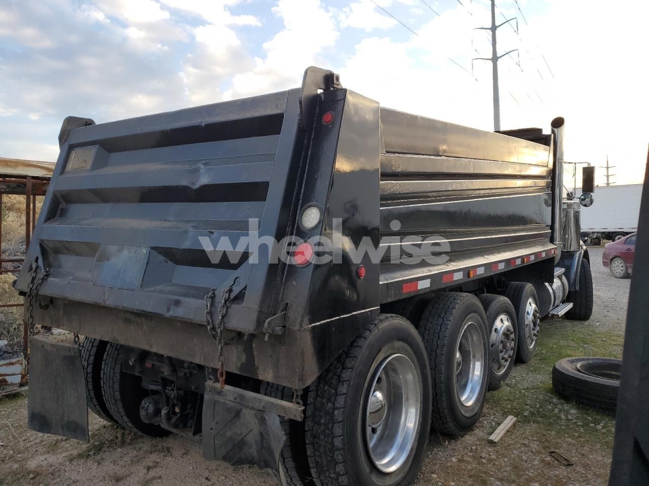 Photo 4 of 1996 KENWORTH T800 DUMP TRUCK (VIN 1NKDXBTX3TS728078)