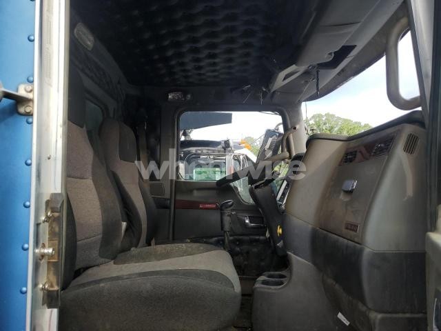 Photo 8 of 2007 KENWORTH CONSTRUCTION T800 (VIN 1NKDXBTX97J175240)