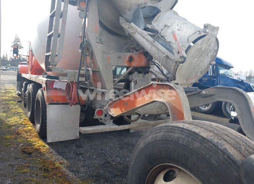 Photo 3 of 2007 Kenworth W900 W900 (VIN 1NKWL00X97R184485)