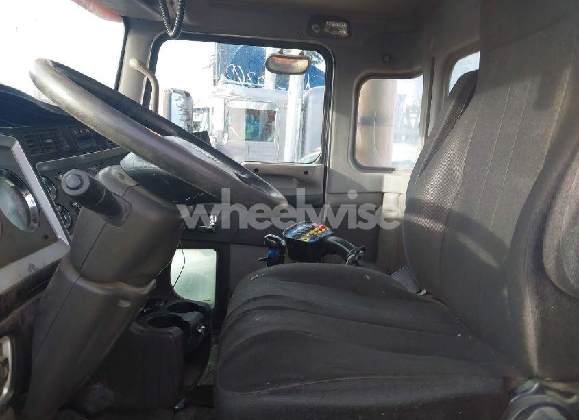 Photo 6 of 2007 Kenworth W900 W900 (VIN 1NKWL00X97R184485)