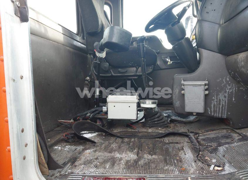 Photo 7 of 2007 Kenworth W900 W900 (VIN 1NKWL00X97R184485)