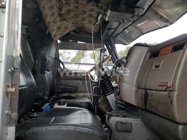 2005 KENWORTH CONSTRUCTION W900 (VIN 1NKWXBEX25J104321) main photo