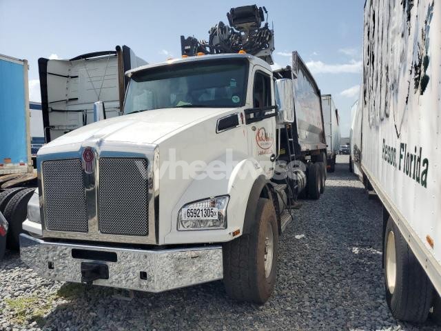 Photo 6 of 2024 KENWORTH T880 GRAPPLE CRANE TRUCK (VIN 1NKZL40X3RJ348576)