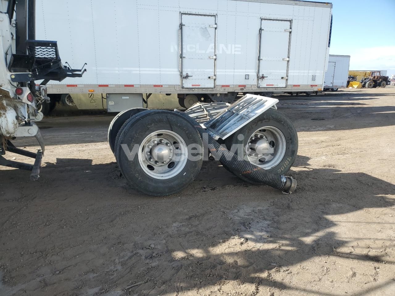 Photo 10 of 2024 KENWORTH T880 VACUUM TRUCK (VIN 1NKZL40X7RJ369253)