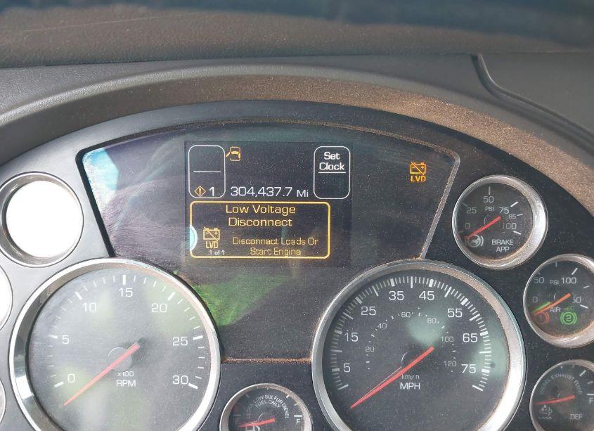 Photo 7 of 2016 Kenworth Construction T880 (VIN 1NKZLP0X8GJ118739)