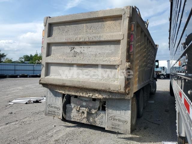 Photo 4 of 2020 KENWORTH T880 DUMP TRUCK (VIN 1NKZX4EX9LJ404847)