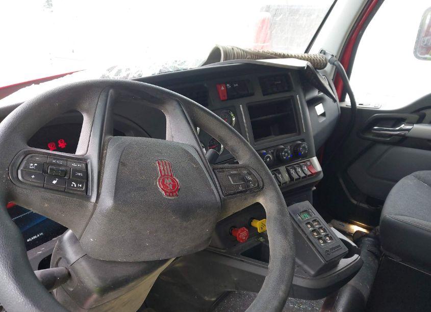 Photo 5 of 2025 Kenworth Construction T880 (VIN 1NKZX4TX8SJ120756)