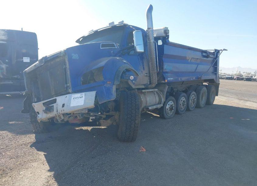 Photo 2 of 2020 Kenworth T880 N/A (VIN 1NKZX4TX9LJ407881)