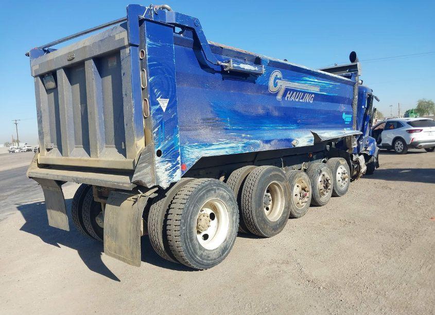 Photo 4 of 2020 Kenworth T880 N/A (VIN 1NKZX4TX9LJ407881)