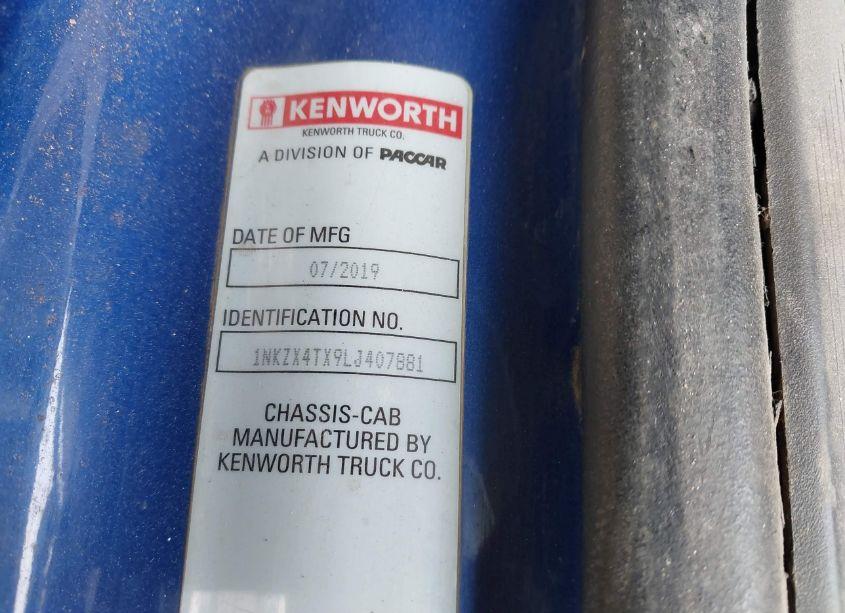 Photo 8 of 2020 Kenworth T880 N/A (VIN 1NKZX4TX9LJ407881)