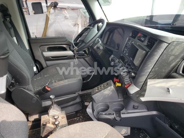 Photo 8 of 2026 KENWORTH T880 DUMP TRUCK (VIN 1NKZX4TX9TJ157610)