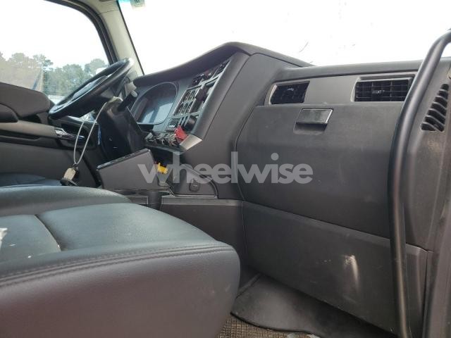 Photo 5 of 2023 KENWORTH T880 DUMP TRUCK (VIN 1NKZXPEX6PJ235443)