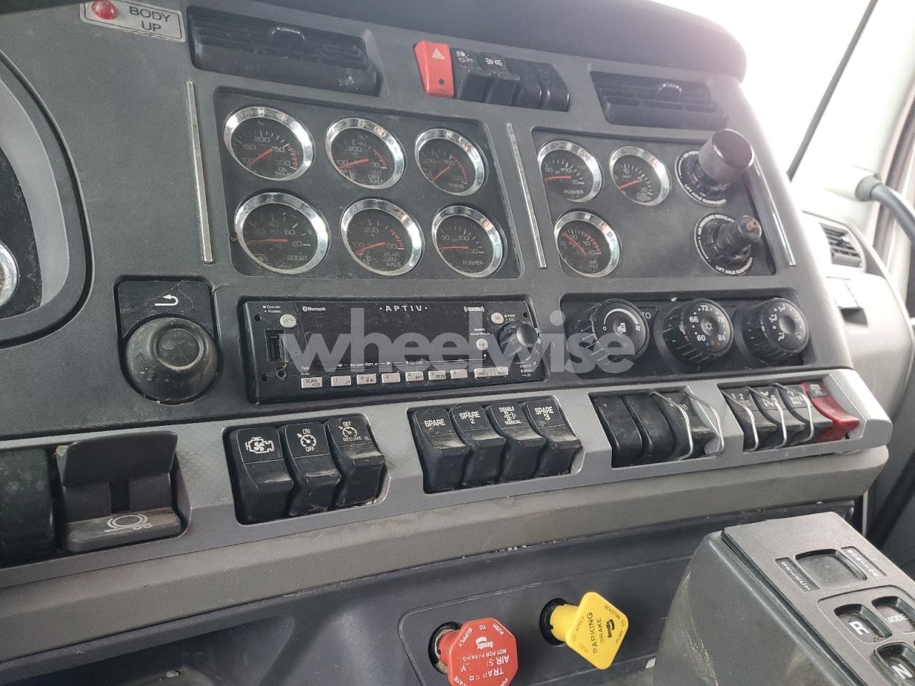 Photo 9 of 2021 KENWORTH T880 DUMP TRUCK (VIN 1NKZXPEXXMJ428660)