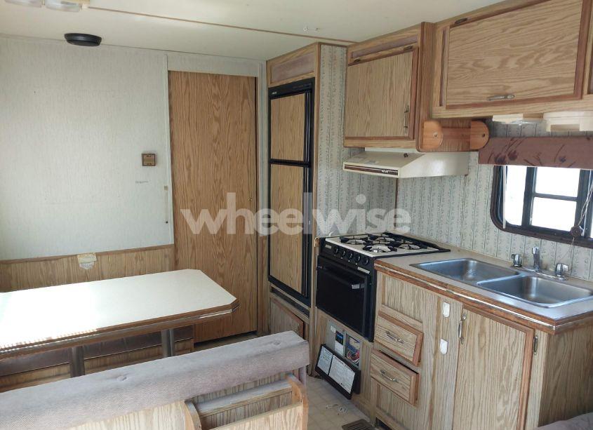 Photo 5 of 1990 Gulfstream Innsbruck (VIN 1NL10FL27L1004995)