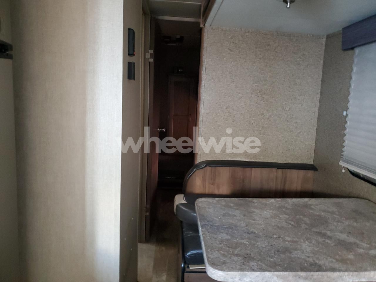 Photo 6 of 2018 GULF STREAM KINGSPORT (VIN 1NL1G3323J1129712)