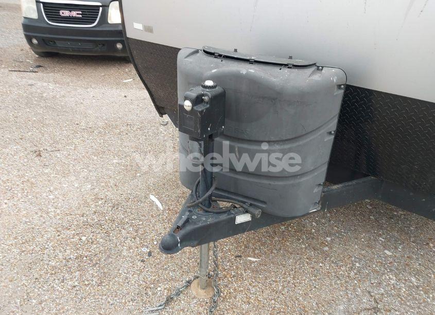 Photo 10 of 2017 Gulfstream Travel TRLR (VIN 1NL1GTM23H1125166)