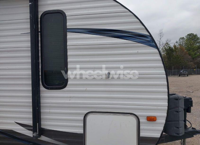 Photo 6 of 2017 Gulfstream Travel TRLR (VIN 1NL1GTM23H1125166)