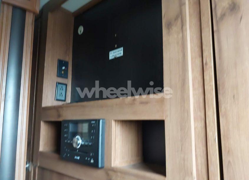 Photo 7 of 2017 Gulfstream Travel TRLR (VIN 1NL1GTM23H1125166)