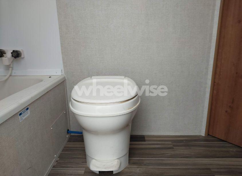 Photo 8 of 2017 Gulfstream Travel TRLR (VIN 1NL1GTM23H1125166)