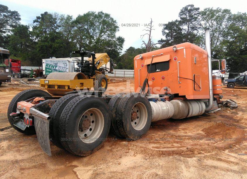 Photo 4 of 2007 Peterbilt 379 N/A (VIN 1NP5D49X67N737386)