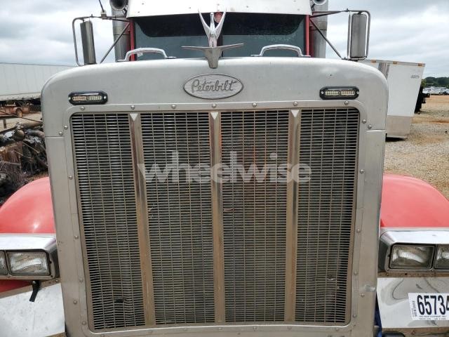 Photo 9 of 2000 PETERBILT 379 SEMI TRUCK (VIN 1NP5DB9X4YN468052)