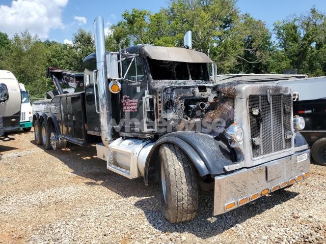 Photo 9 of 2001 PETERBILT 379 TOW TRUCK N/A (VIN 1NP5GGGG20D558348)