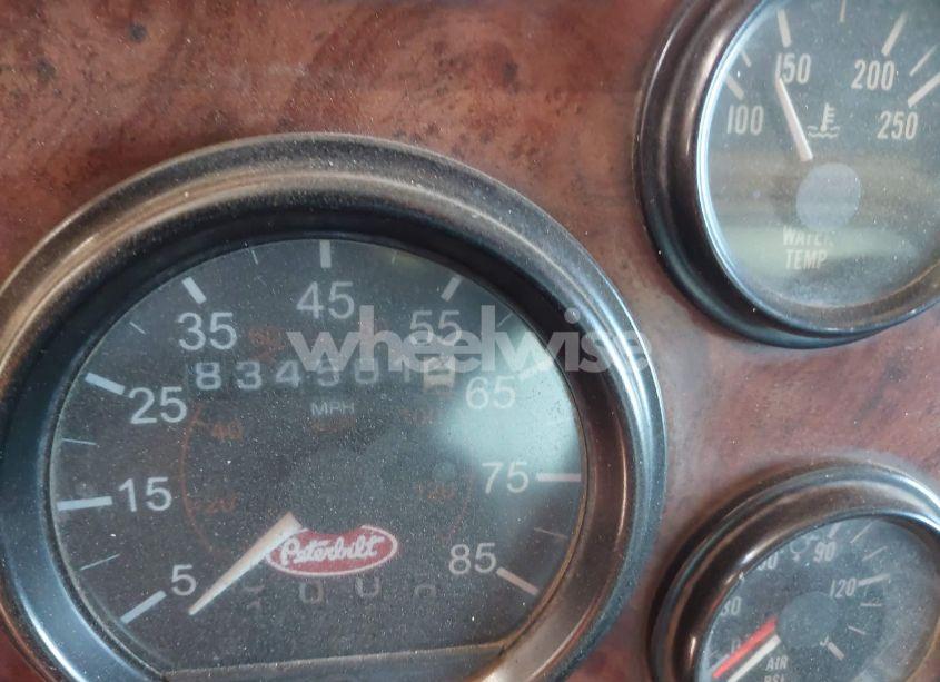 Photo 5 of 2004 Peterbilt 379 N/A (VIN 1NP5LU0X64D827803)