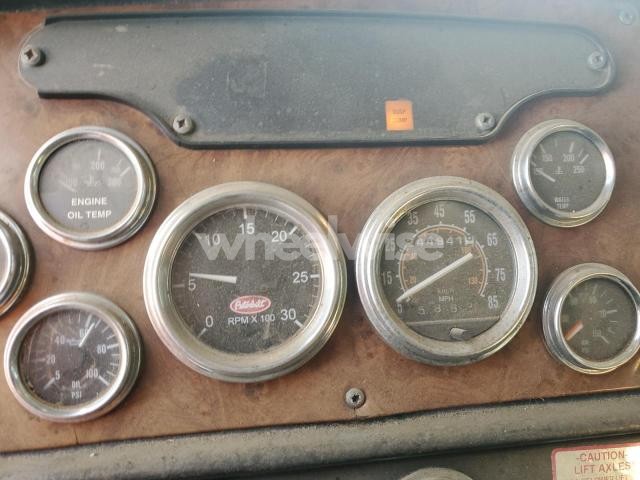 Photo 7 of 2001 PETERBILT 379 DUMP TRUCK (VIN 1NP5XBTX91N569240)