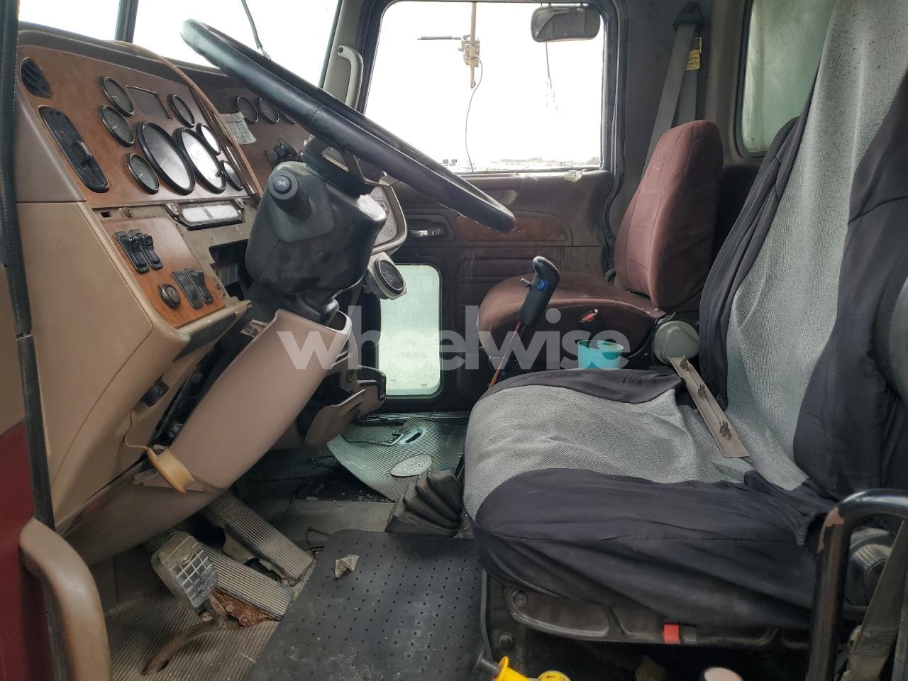 Photo 5 of 2006 PETERBILT 357 DUMP TRUCK N/A (VIN 1NPALBEX76N888487)