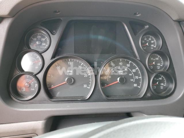 2017 PETERBILT TRACTOR 579 - SEMI TRUCK