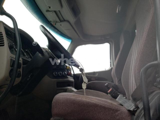 Photo 3 of 2022 PETERBILT 567 DUMP TRUCK N/A (VIN 1NPCL4TX8ND766345)