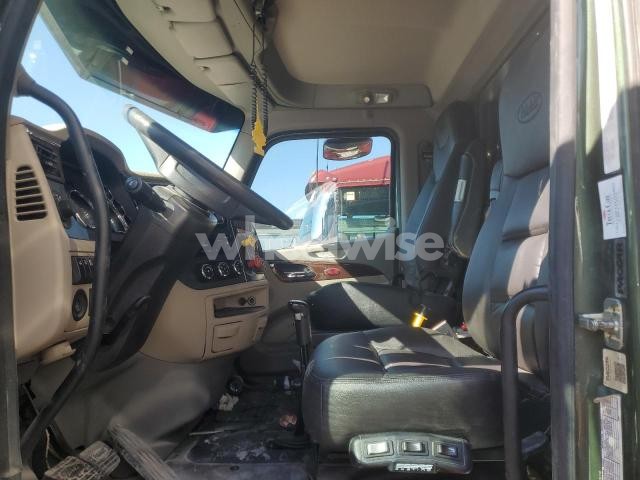 2022 PETERBILT 567 (VIN 1NPCLP0X2ND788475) main photo