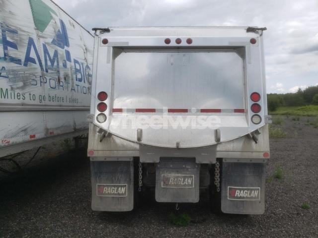 Photo 3 of 2022 PETERBILT 567 (VIN 1NPCLP0X2ND788475)