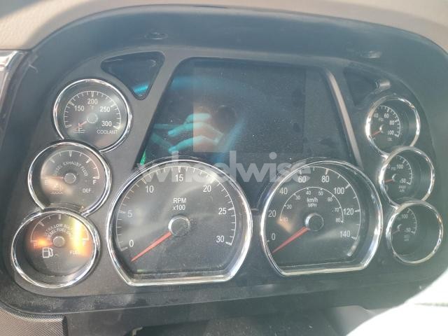 Photo 8 of 2022 PETERBILT 567 (VIN 1NPCLP0X2ND788475)