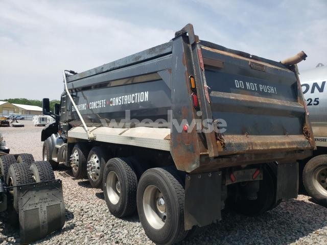 Photo 8 of 2016 PETERBILT 567 DUMP TRUCK N/A (VIN 1NPCLP0X4GD317821)