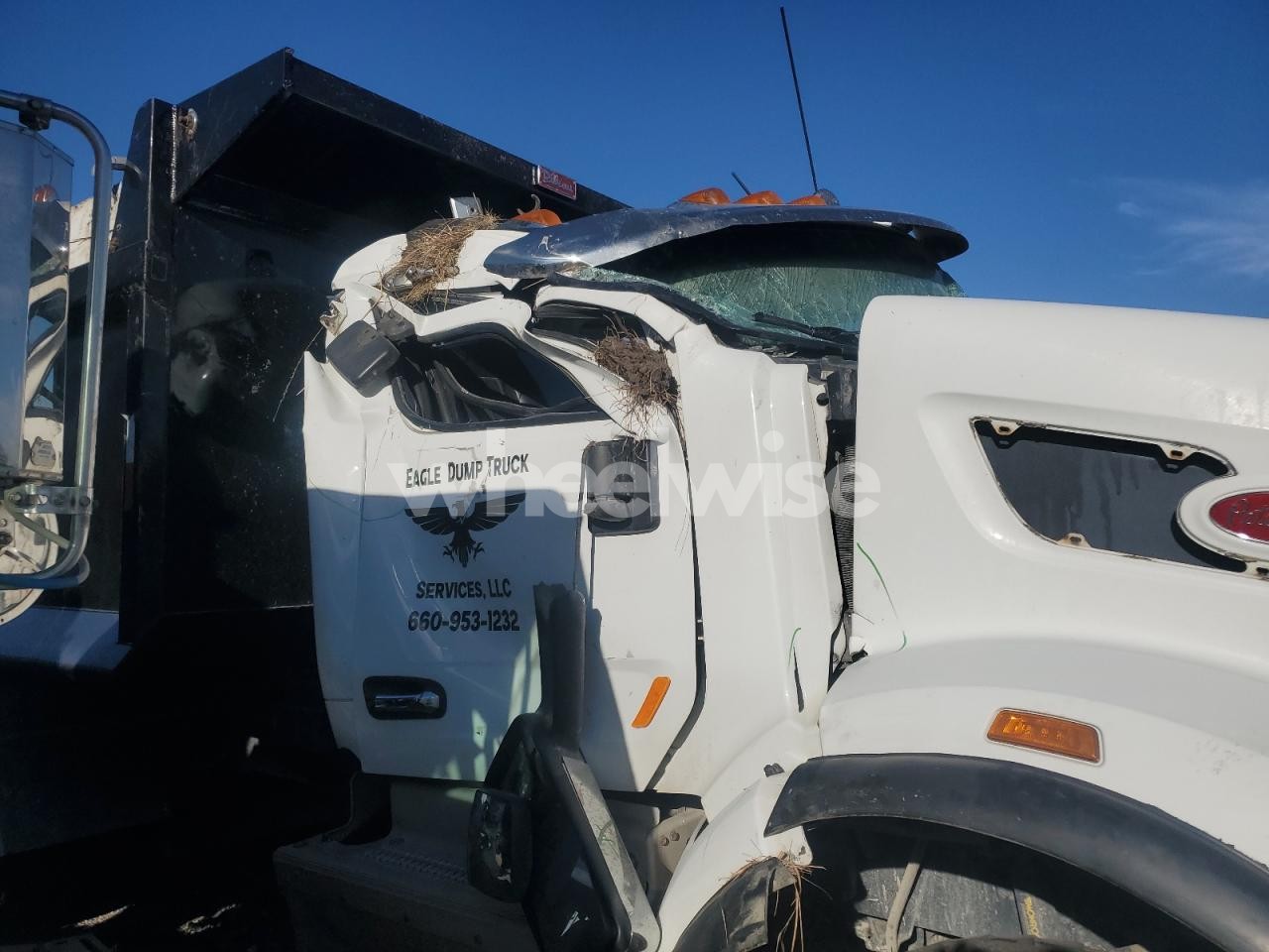 Photo 9 of 2015 PETERBILT 567 DUMP TRUCK N/A (VIN 1NPCXP0X2FD290413)