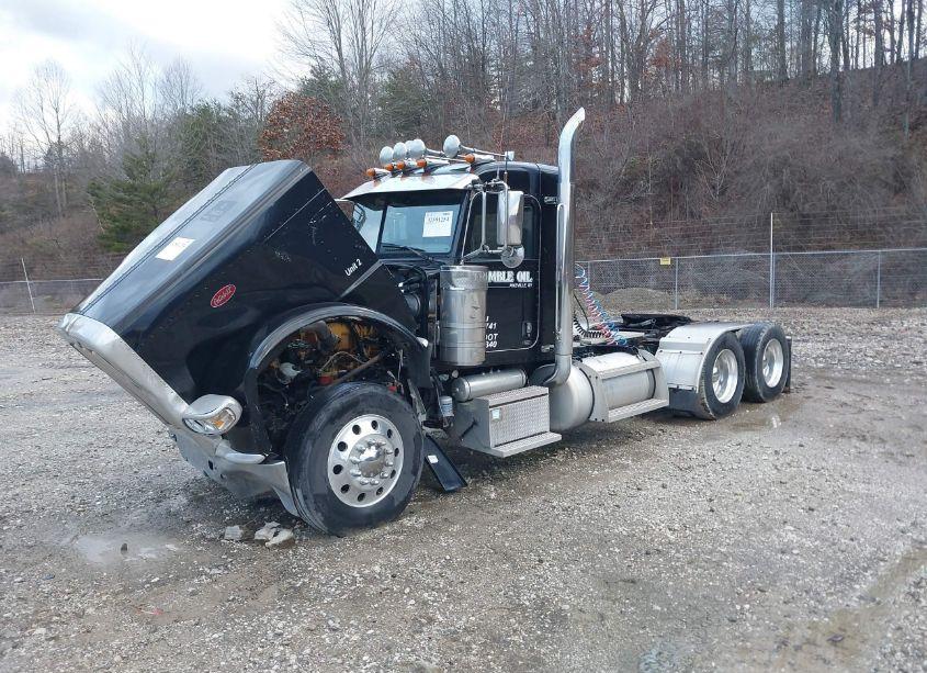 Photo 2 of 2016 Peterbilt Other N/A (VIN 1NPXGGGG40D341313)