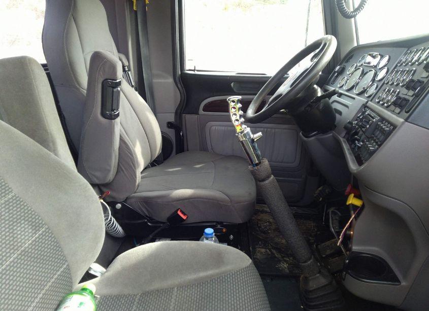 Photo 5 of 2016 Peterbilt Other N/A (VIN 1NPXGGGG40D341313)