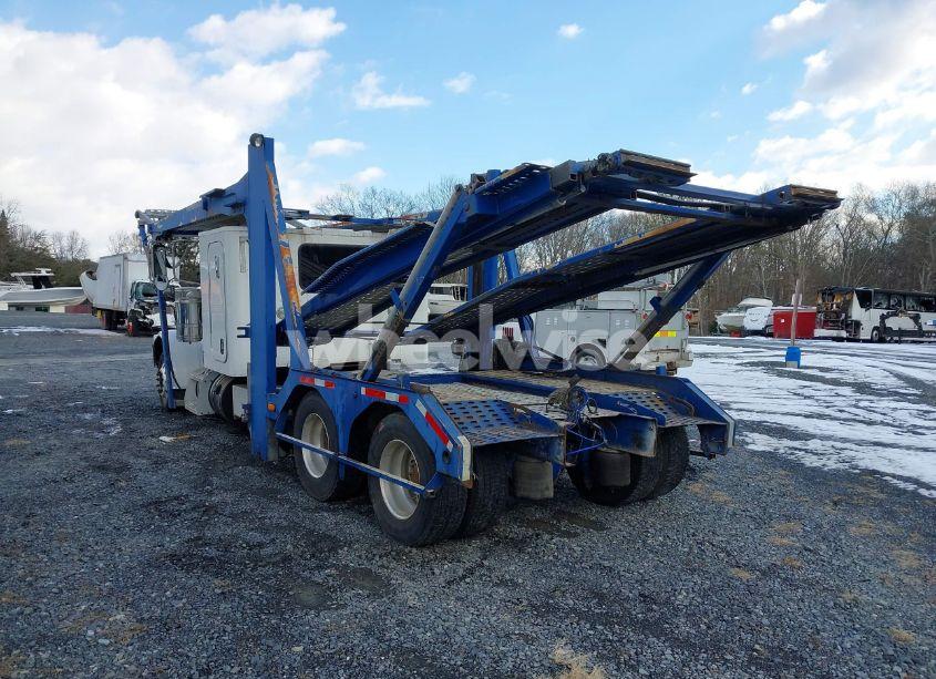 Photo 3 of 2016 Peterbilt 389 N/A (VIN 1NPXLP9XXGD323255)