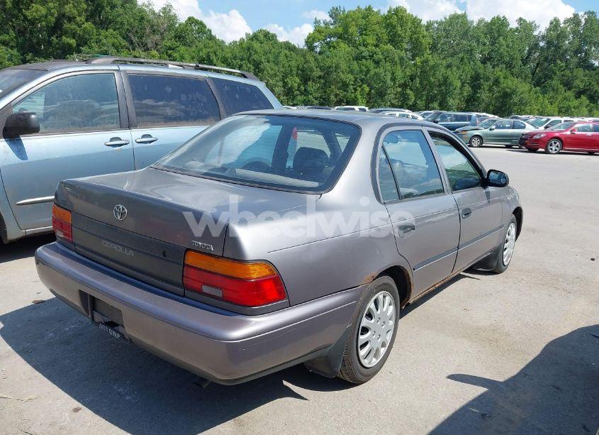 Photo 4 of 1995 Toyota Corolla (VIN 1NXAE04B8SZ261952)