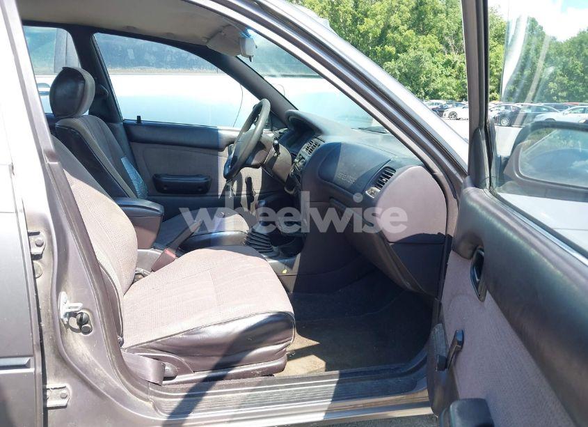 Photo 5 of 1995 Toyota Corolla (VIN 1NXAE04B8SZ261952)