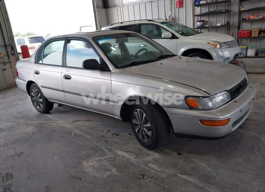 1994 Toyota Corolla LE/DX (VIN 1NXAE09B4RZ189831) main photo