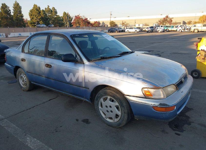 1995 Toyota Corolla LE/DX (VIN 1NXAE09B9SZ272158) main photo